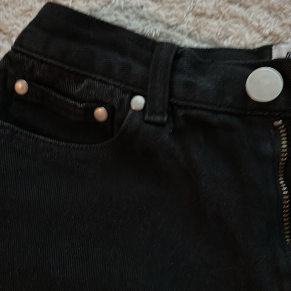 PRINCESS POLLY || black denim shorts || size 6 - Picture 3 of 6